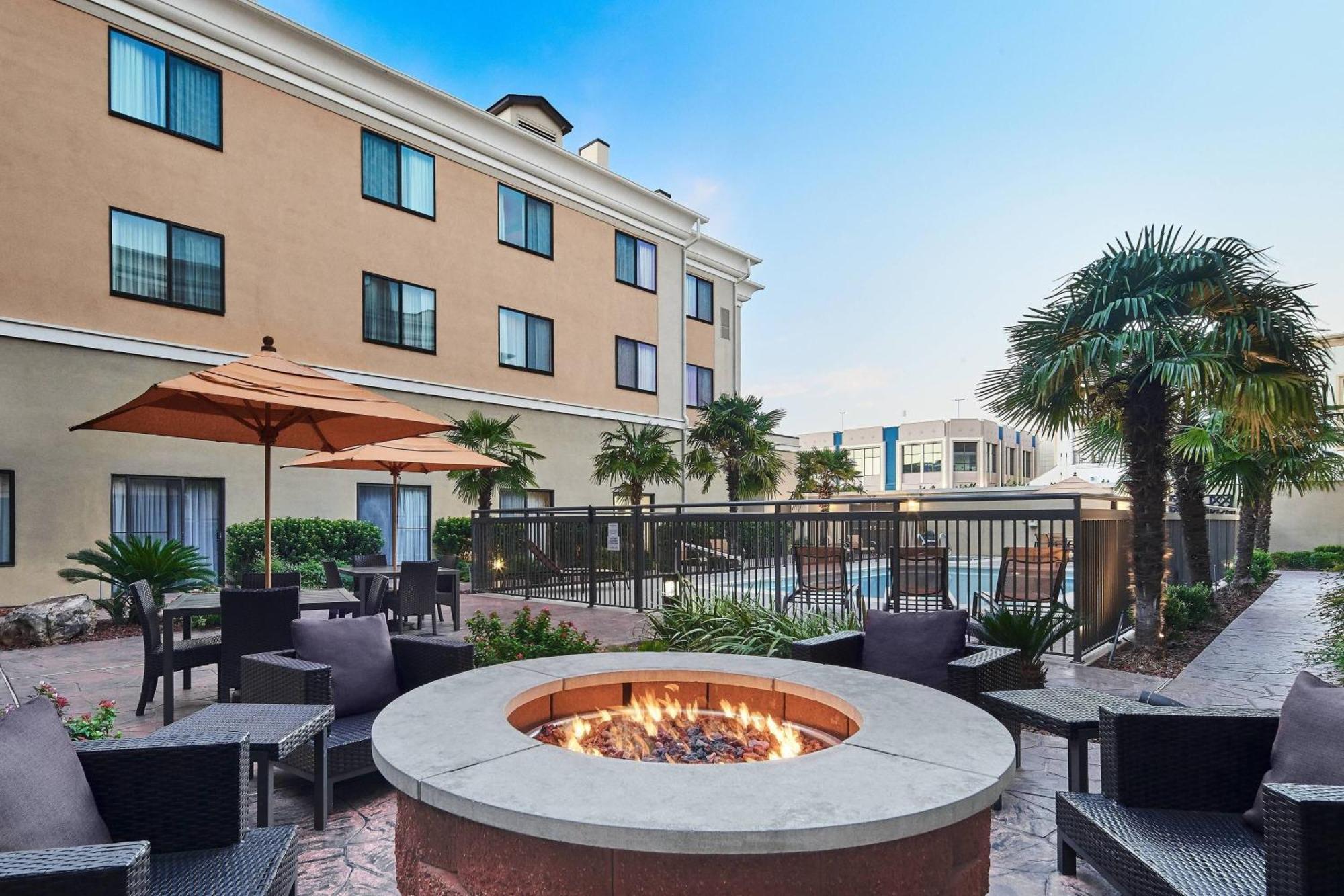Courtyard Shreveport-Bossier City/Louisiana Boardwalk Екстер'єр фото